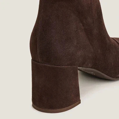 Botas em Camurça com Salto - Aurora