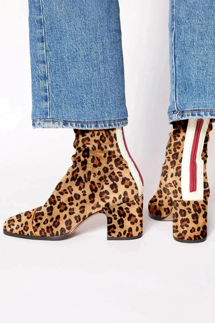 Botas em Camurça com Salto - Aurora