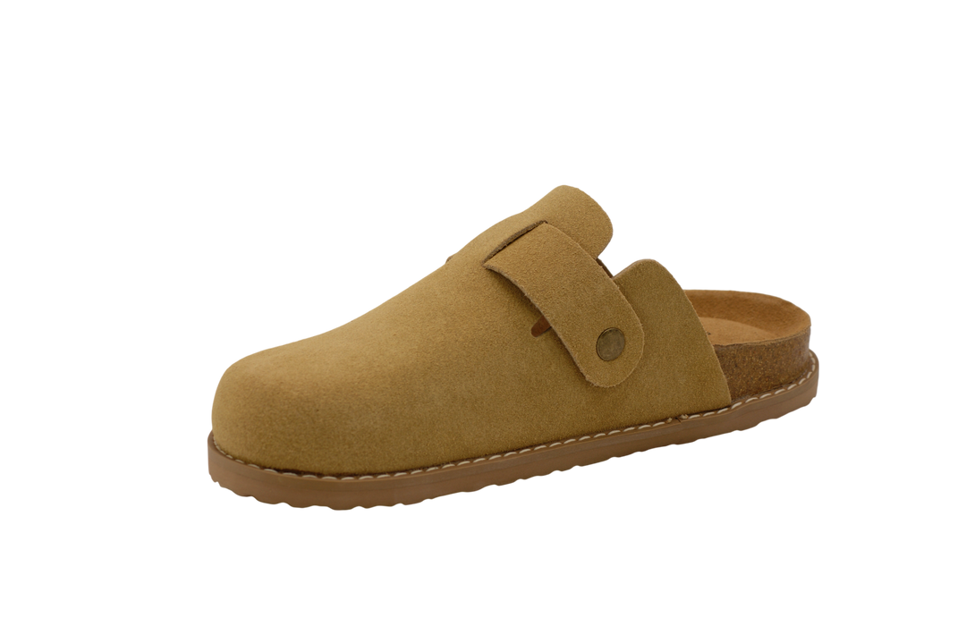 3123 | Clogs de camurça com fivela
