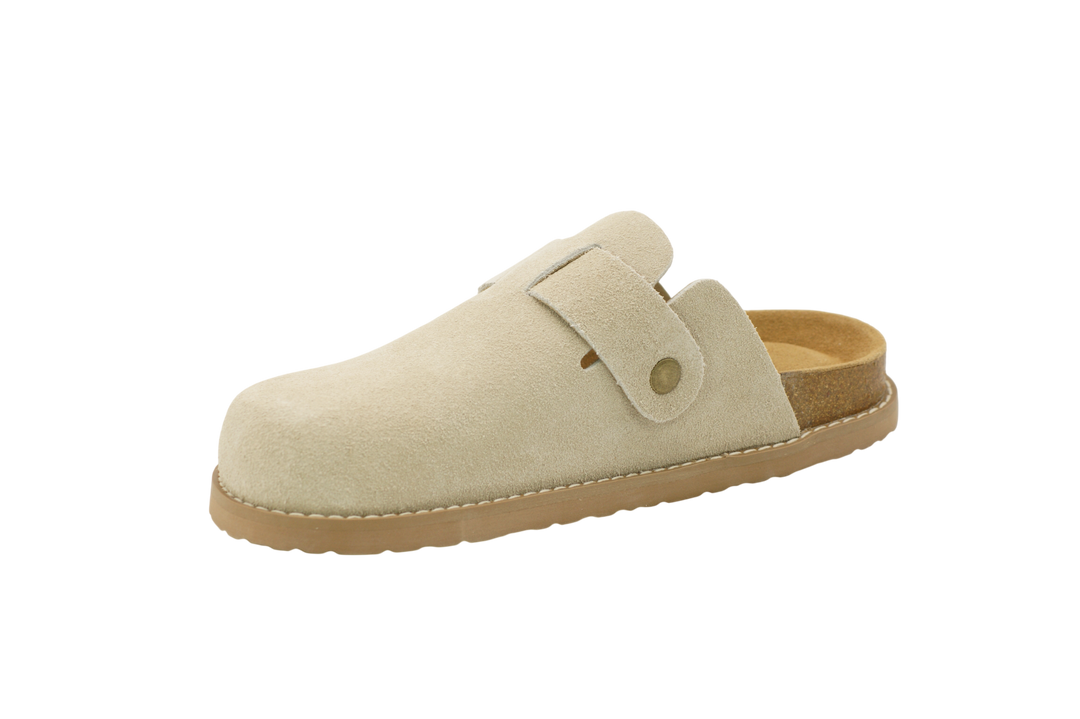 3123 | Clogs de camurça com fivela