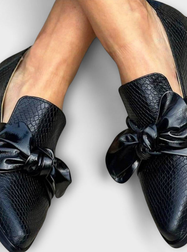 Cláudia - Loafer com Laço Decorativo