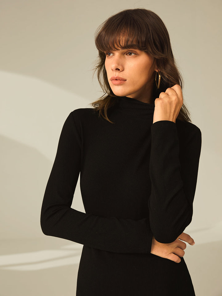 Vestido Mini de Gola Alta de Manga Longa com Fenda e Painéis Canelados
