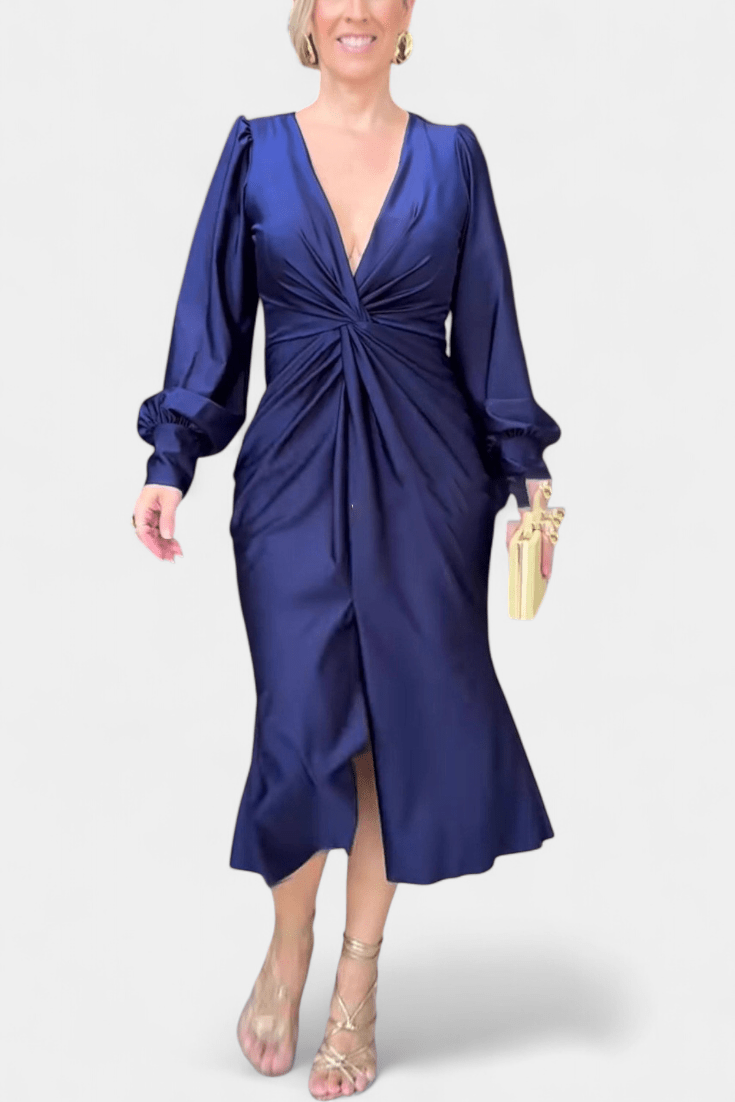 Bodil | Vestido V com Decote em V Atemporal