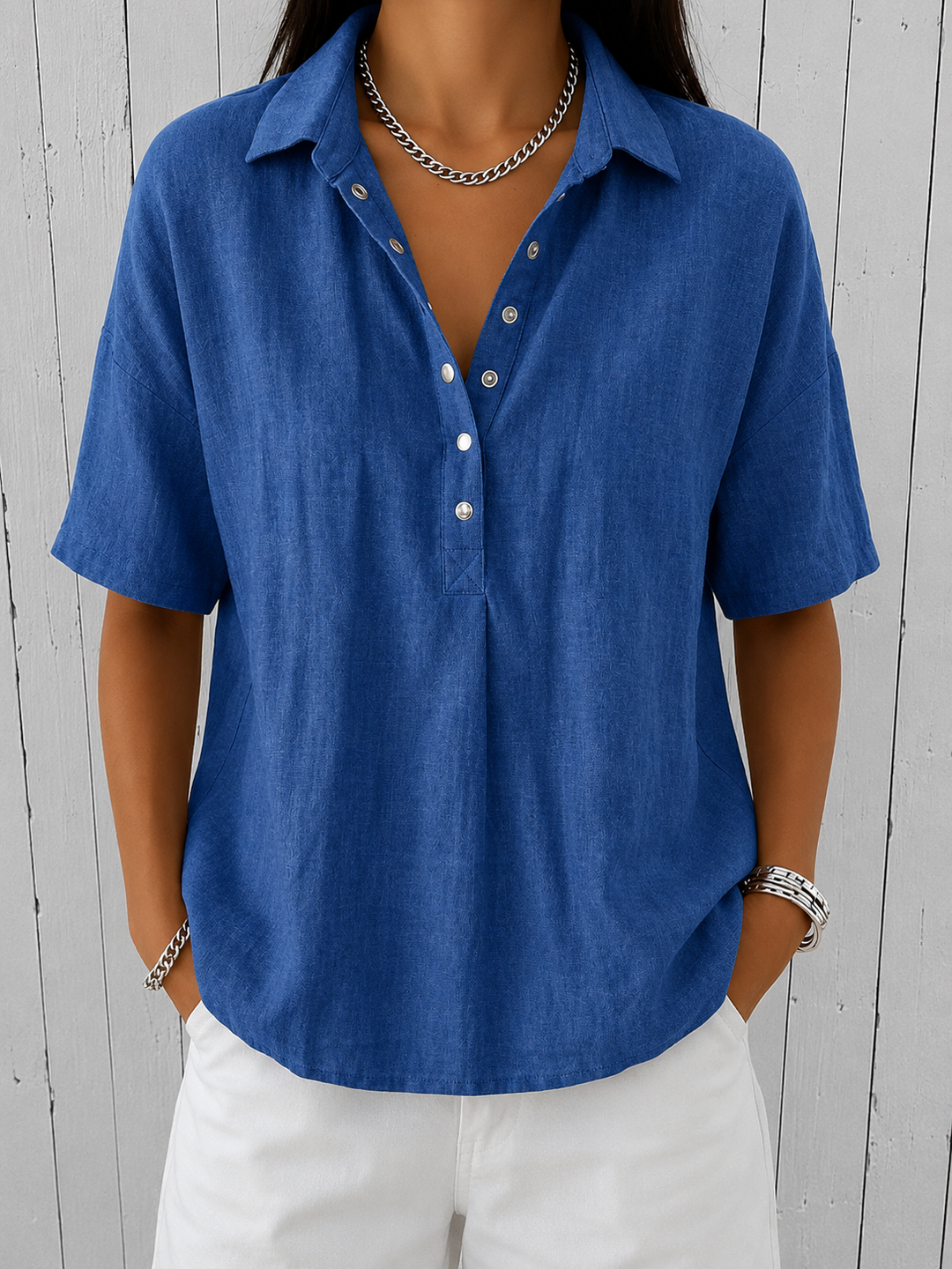 Ava | Blusa com Colarinho e Detalhes em Botão