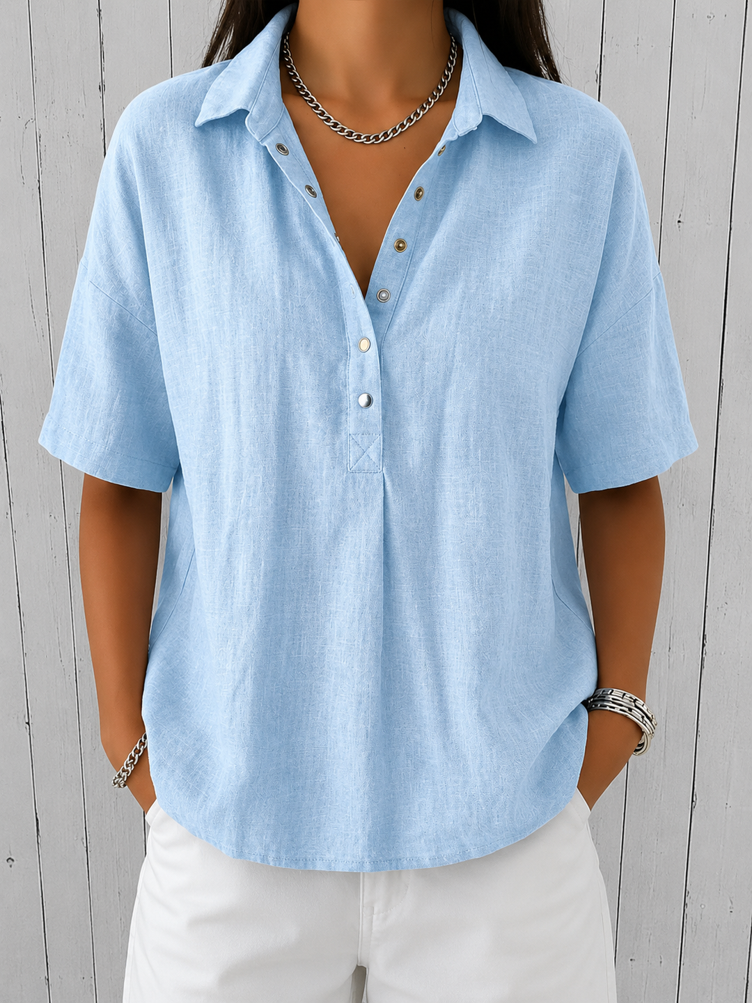Ava | Blusa com Colarinho e Detalhes em Botão