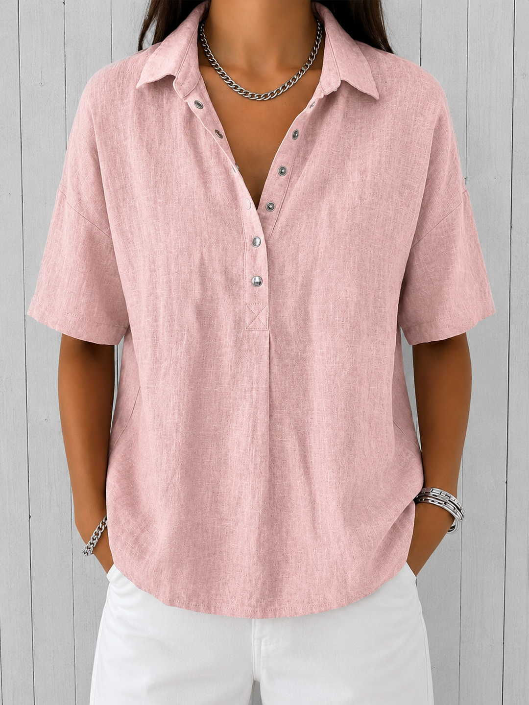 Ava | Blusa com Colarinho e Detalhes em Botão