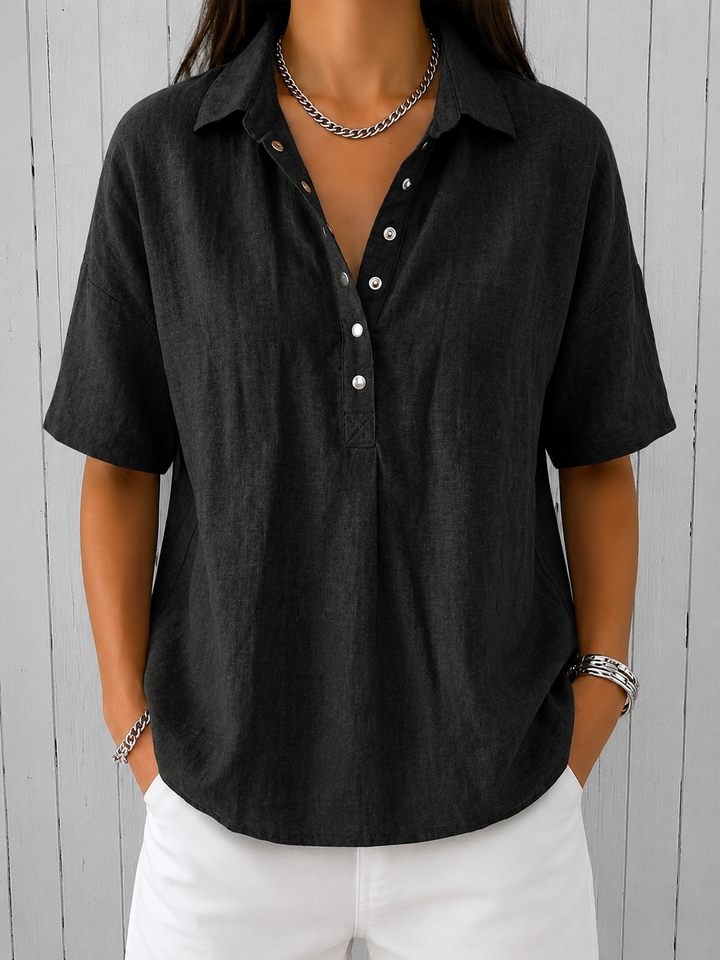 Ava | Blusa com Colarinho e Detalhes em Botão