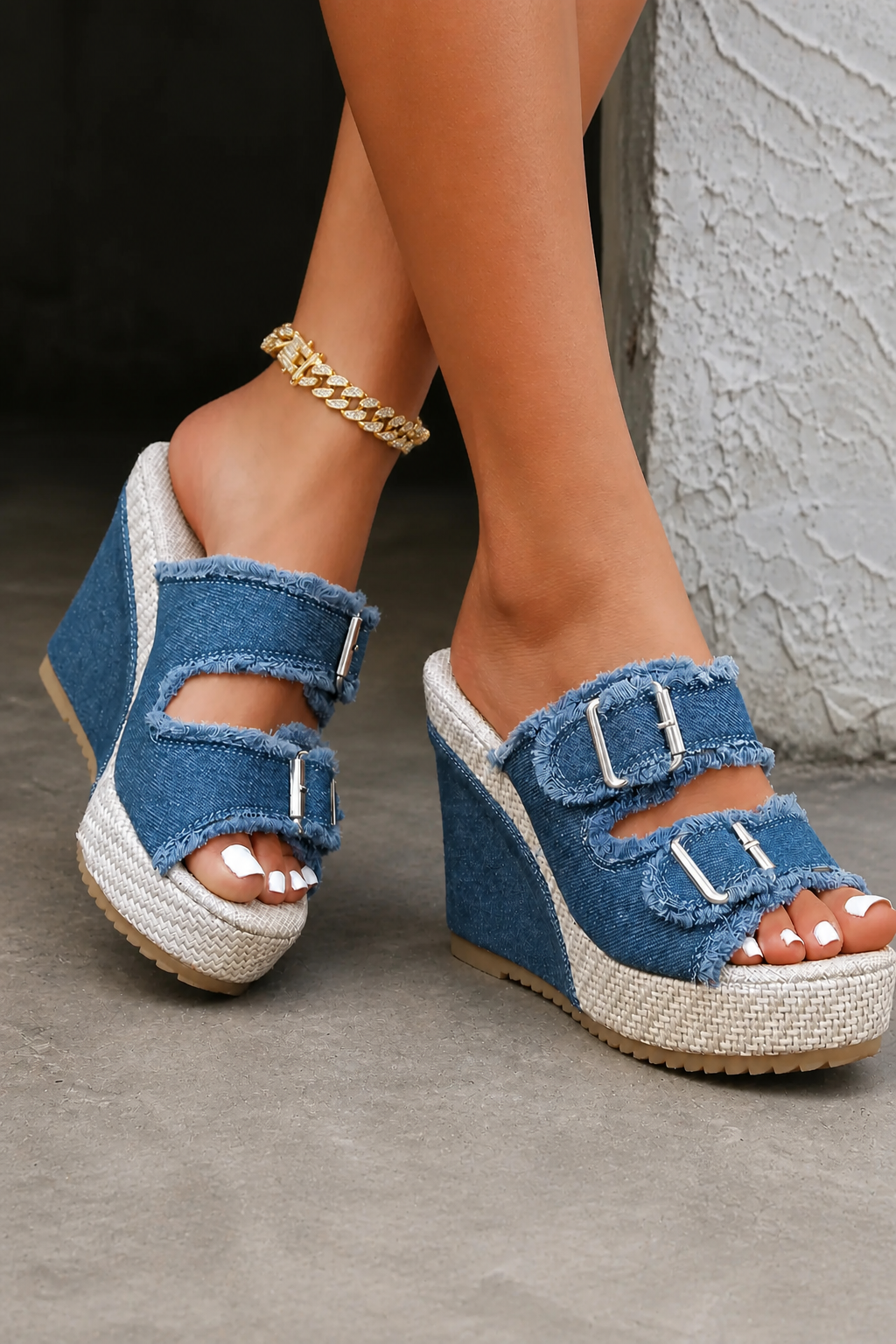 Atelier | Sandálias de Salto Wedge com Borda Desfiada