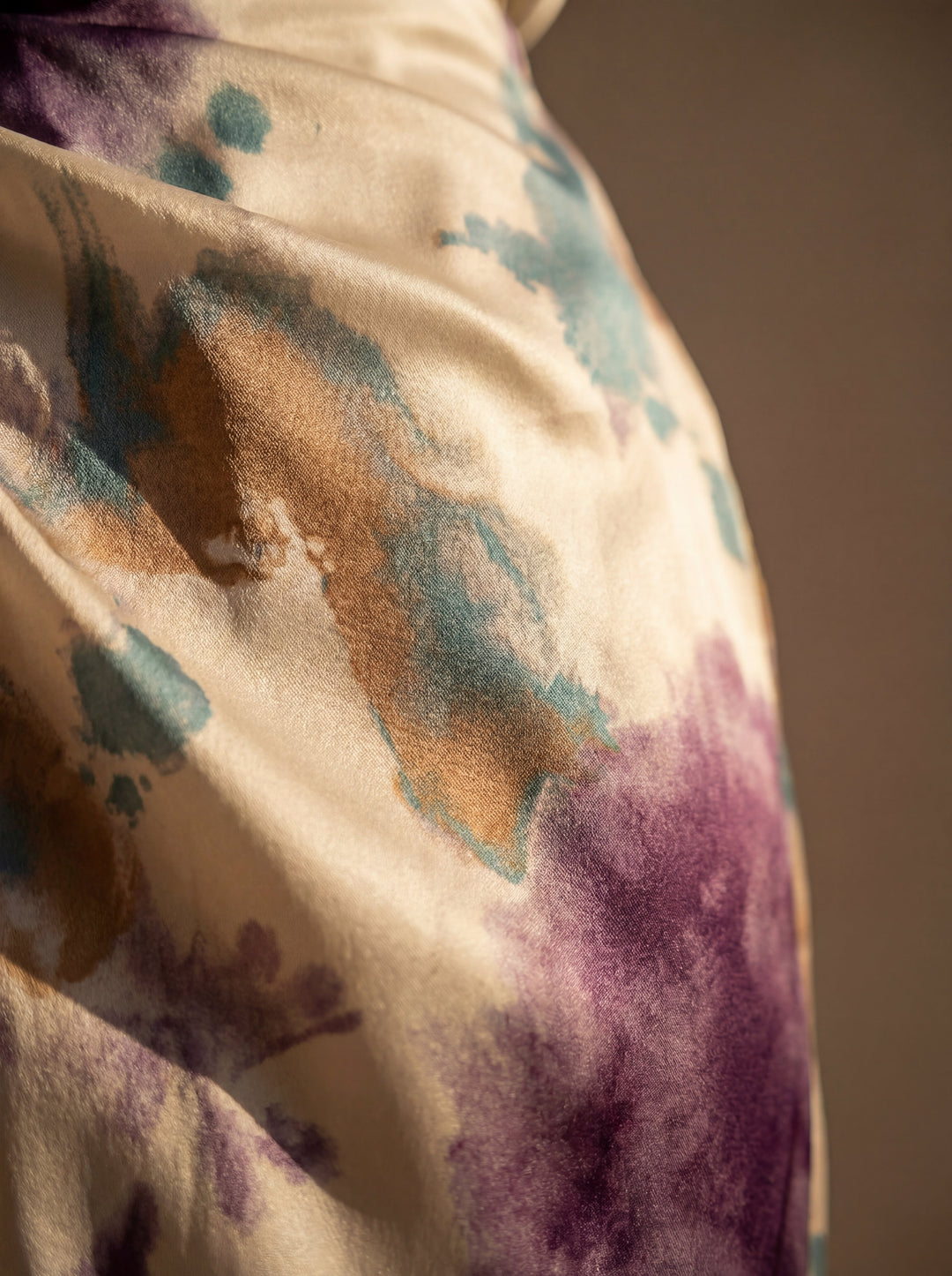 Valeria – Vestido de luxo com estampa em aquarela