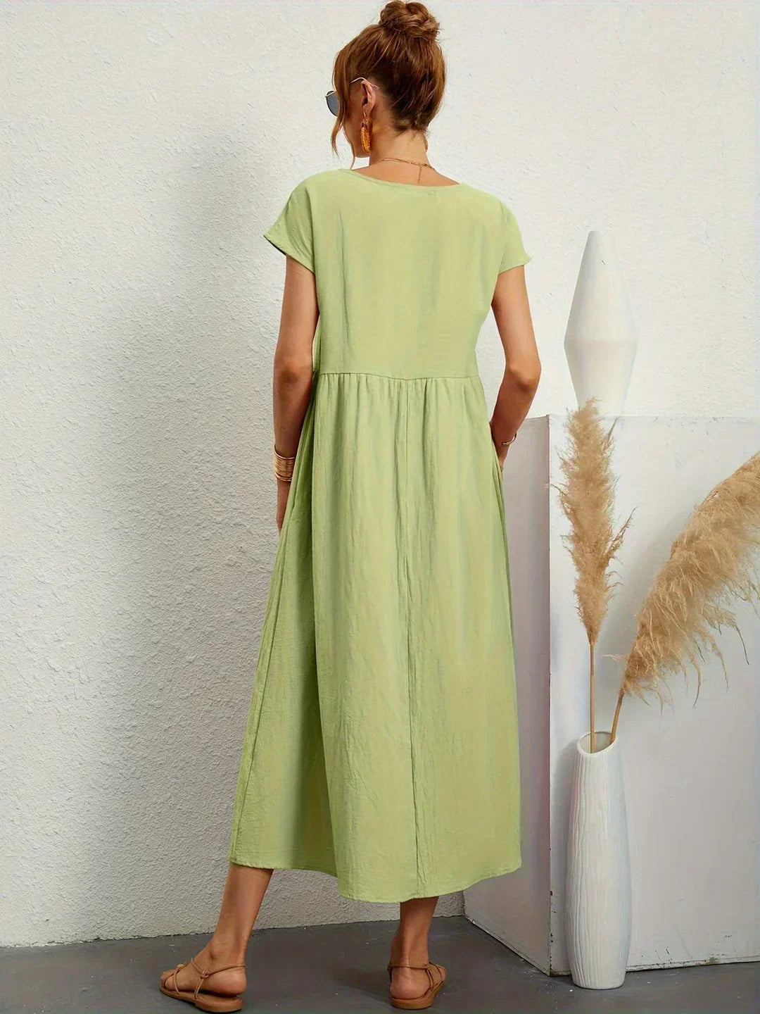 Gabriela - Vestido Elegante Midi Fluído Intemporal