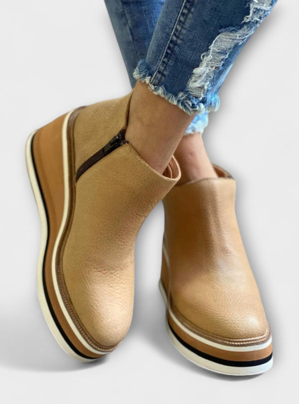 Mariana - Botas Elegantes e Confortáveis