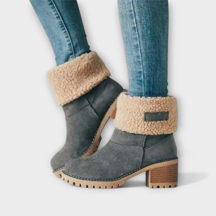 Beatriz - Botas Femininas de Elegância