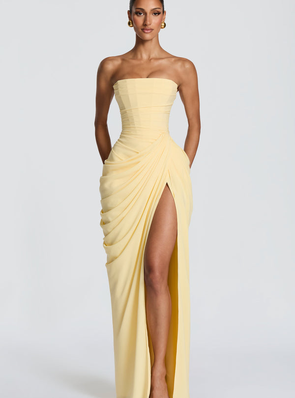 SKY - Elegância escultural que define a tua figura para Mulher