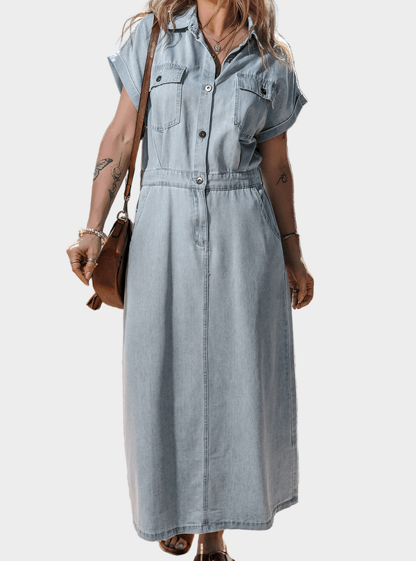 Vestido de jeans com elegantes mangas de morcego